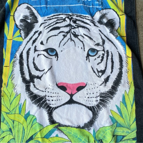 Busch Gardens, White Tiger, Blue Eyes.Towel 55x27 Vintage. Beach Towel. - Picture 3 of 8